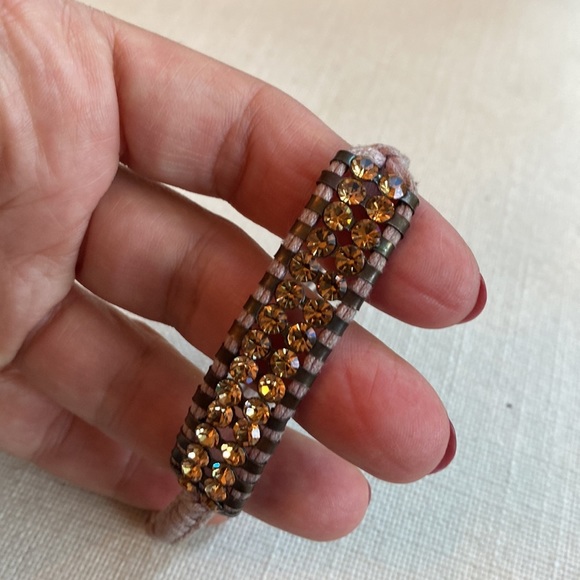 Crystal bracelet. Gold crystals on adjustable macrame violet string. - Picture 5 of 6